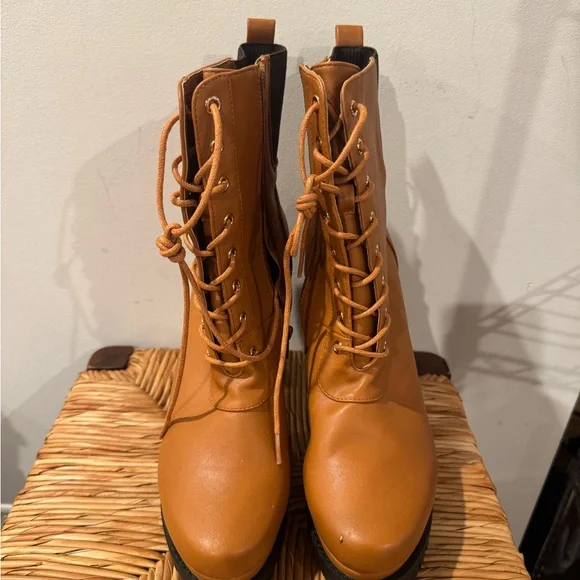 Tan Lace-Up Ankle Boots Size 11 - Picture 2 of 4